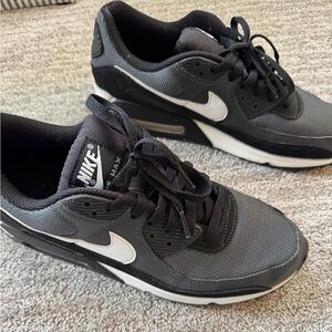 Nike Air Max 90 men's size 10.5